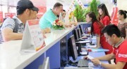 Xem xét giảm trần giá vé máy bay