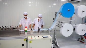 Ngành dệt may: Chuyển đổi kịp thời trong đại dịch