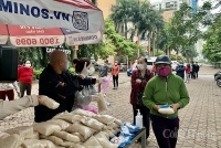 Chia sẻ thực phẩm- nghĩa cử cao đẹp của người dân Hà Nội trong mùa dịch Covid – 19