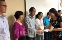 Công đoàn Bộ Công Thương trao quà cho người lao động Nhà máy Bia Hà Nội Mê Linh