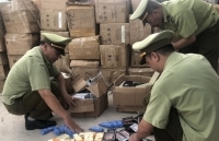Quản lý thị trường Quảng Ninh bắt giữ kho chứa hơn 26.000 sản phẩm mỹ phẩm nhập lậu