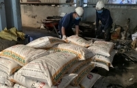 Long An: Tiêu hủy trên 4.000kg phân bón giả