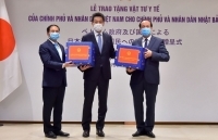 Việt Nam tặng thiết bị y tế Nhật Bản và đón gần 300 công dân về nước