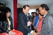 200 hộ nghèo tại Lai Châu được nhận quà tết từ Quỹ Prudence