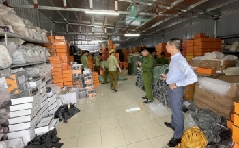 Triệt phá kho hàng nhái thương hiệu Hermès lớn nhất miền Bắc