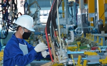 Sản xuất công nghiệp tiếp tục tăng, lạm phát được kiềm chế