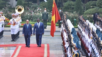 Việt Nam - Sierra Leone: Coi kinh tế là lĩnh vực hợp tác trọng tâm