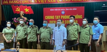 Quản lý thị trường Hòa Bình chung tay phòng, chống dịch bệnh Covid-19