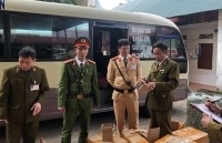 Lạng Sơn: Tạm giữ trên 3.000 lọ sơn móng tay nhập lậu