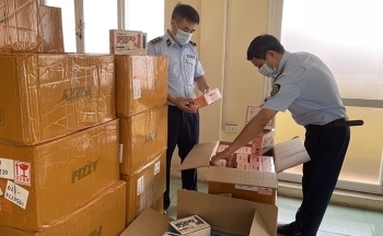 Quản lý thị trường Hà Nội: Mạnh tay với các sản phẩm thuốc lá điện tử nhập lậu