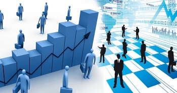 Doanh nghiệp và người đi làm bắt tay nhau 