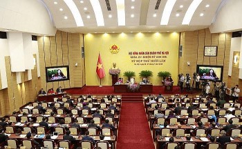 Hội đồng nhân dân thành phố Hà Nội xem xét công tác nhân sự
