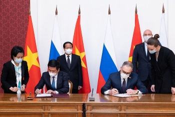 Việt Nam - Nga: Thúc đẩy hợp tác về năng lượng và sản xuất phương tiện vận tải
