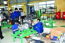Further links to create momentum for support industries