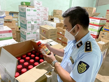 Quản lý thị trường Gia Lai phát hiện 36 lít thuốc bảo vệ thực vật nhập lậu