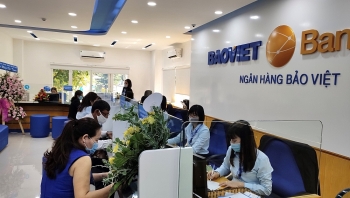 BAOVIET Bank tặng quà cho khách hàng nhân dịp Xuân về