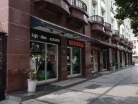 Lô sản phẩm “nhái” ở Mỹ Đình không thuộc hệ thống trung tâm thương mại The Garden