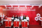 Quỹ Toyota Việt Nam trao tặng thiết bị y tế tại tỉnh Cao Bằng