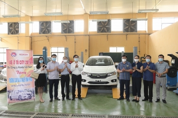 Honda Việt Nam tặng xe và thiết bị kỹ thuật cho trường nghề tại Vĩnh Phúc và Hà Nam
