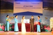 Thaco tặng xe cho Trung tâm Bảo tồn và phát huy di sản dân ca xứ Nghệ