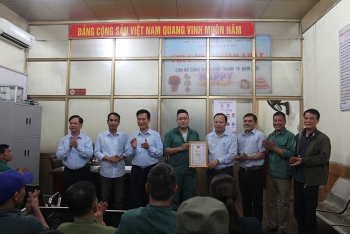 Than Mông Dương: Khen thưởng gương “Người thợ mỏ - Người chiến sỹ”