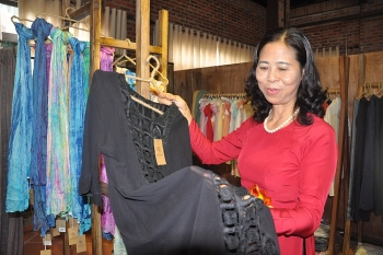 Nghệ nhân Vũ Thị Hồng Yến: Tài hoa và tâm huyết