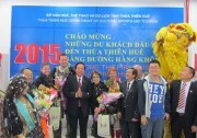 Đón du khách đầu tiên năm 2015 đến Huế bằng đường hàng không