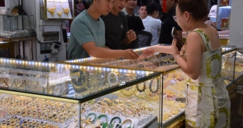 Thị trường vàng bất thường
