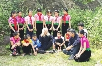 Một đời say với điệu xòe