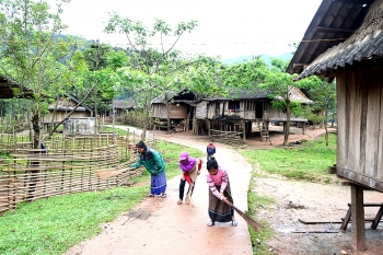 Dành nhiều ưu tiên cho các dân tộc rất ít người