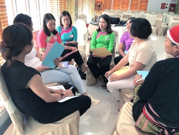 Khi phụ nữ giúp nhau khởi nghiệp