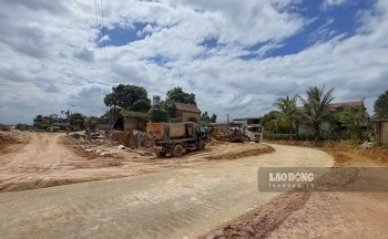Nghi vấn khi đường tránh Sân bay Điện Biên bị nắn hình chữ U