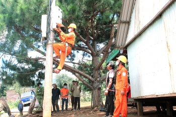 Pờ Yầu đổi thay nhờ có đường, có điện