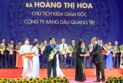 Chủ tịch kiêm Giám đốc Petrolimex Quảng Trị nhận Cúp Thánh Gióng