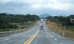 Đường cao tốc đoạn Yên Bái-Lào Cai sẽ được mở rộng lên 4 làn xe
