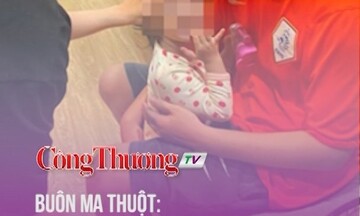 Buôn Ma Thuột: Cảnh sát “đu dây” giải cứu em bé mắc kẹt ở tầng 16 chung cư