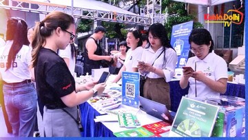 Thanh toán không dùng tiền mặt thúc đẩy chuyển đổi số