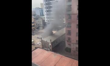 Hà Nội: Đốt rác khiến khói mịt mù bao phủ khu chung cư ở Lê Văn Lương