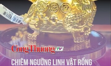 Chiêm ngưỡng linh vật Rồng bằng vàng có giá hàng chục triệu đồng
