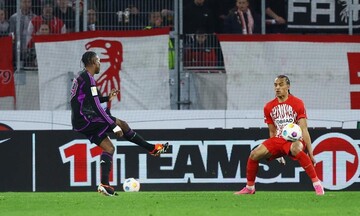 Bayern Munich bị cưa điểm trong trận cầu 4 siêu phẩm