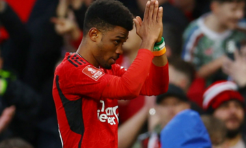 Amad Diallo tỏa sáng, MU thắng kịch tính trước Liverpool