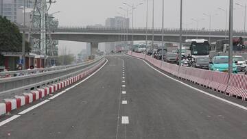 Hà Nội: Hình ảnh hai cầu vượt thép Mai Dịch trước khi thông xe