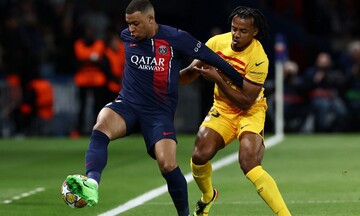 Mbappe mờ nhạt, PSG thua Barca ngay trên sân nhà