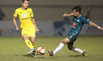 Thắng sốc chủ nhà Thanh Hóa, HAGL thoát đáy bảng V-League