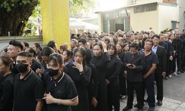 Dòng người xúc động, thành kính vào viếng Tổng Bí thư Nguyễn Phú Trọng tại quê nhà Đông Anh