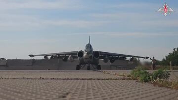 Cận cảnh cường kích Su-25 Nga phóng tên lửa phá hủy các thiết bị của Ukraine