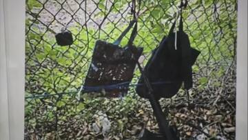 Hình ảnh vật dụng nghi phạm vứt lại hiện trường