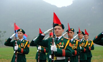 Hợp luyện diễu binh chuẩn bị Lễ kỷ niệm 50 năm giải phóng miền Nam, thống nhất đất nước