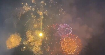 Mãn nhãn màn pháo hoa chào mừng 50 Ngày Giải phóng miền Nam, thống nhất đất nước