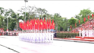 2. Khối cờ Đảng, cờ Tổ quốc